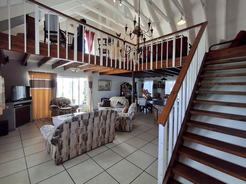4 Bedroom Property for Sale in Golden Mile Western Cape